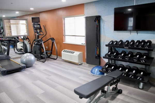 Candlewood Suites Harrisonburg image 4